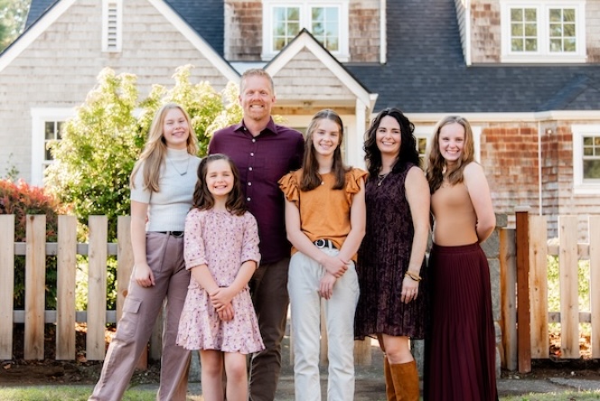 Photo of Dr. Winter and family.